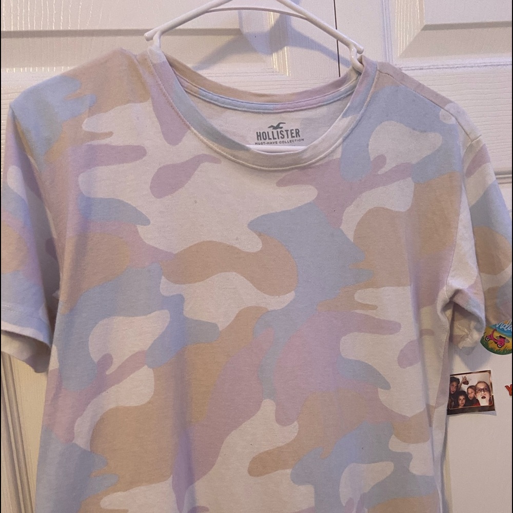 Women’s  Hollister T-shirt